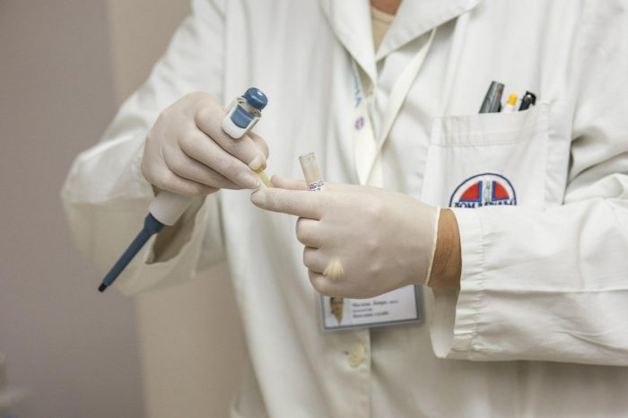 estudio médico en laboratorio